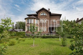 Комплексная фотопрезентация загородного дома для продажи.