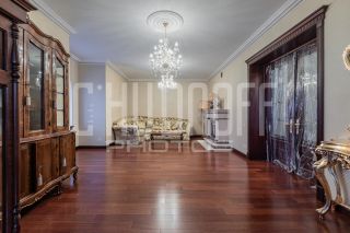 Комплексная фотопрезентация загородного дома для продажи.