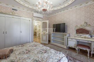 Профессиональная интерьерная фотосессия квартиры в элитном жилом комплексе.