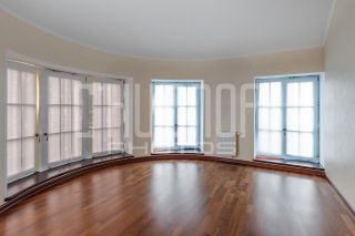 Комплексная фотопрезентация загородного дома для продажи.