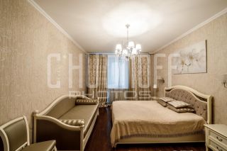 Интерьерная фотосъемка трехкомнатной квартиры. Спальня.