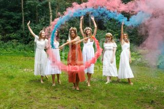 Девичник в глэмпинге. Фотосъемка невесты и её подружек.