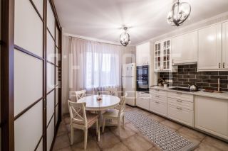 Интерьерная фотосъемка трехкомнатной квартиры. Кухня.