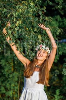 Девичник в глэмпинге. Фотосъемка невесты и её подружек.