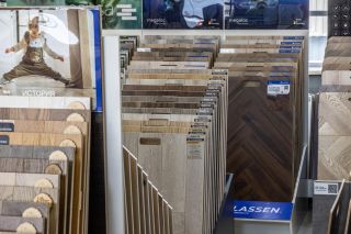 Профессиональная фотосъемка магазина ламинат. Фото для контента.