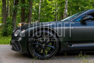 Фотосессия автомобиля Bentley Continental.