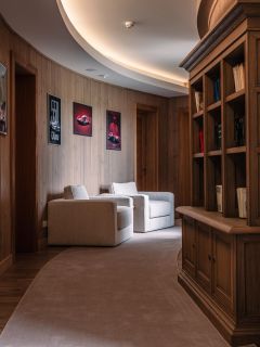 Архитектурная и интерьерная фотосъёмка гостиничного комплекса.