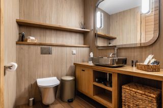 Архитектурная и интерьерная фотосъёмка гостиничного комплекса.