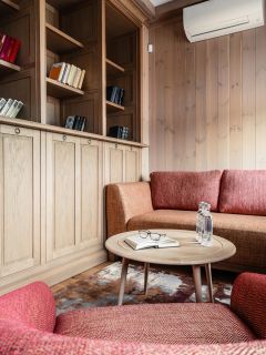 Архитектурная и интерьерная фотосъёмка гостиничного комплекса.