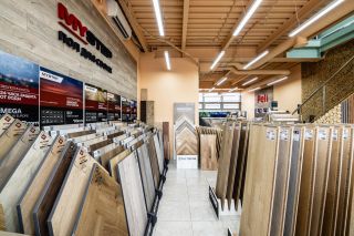 Профессиональная фотосъемка магазина ламинат. Фото для контента.