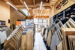 Профессиональная фотосъемка магазина ламинат. Фото для контента.