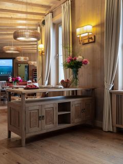 Архитектурная и интерьерная фотосъёмка гостиничного комплекса.