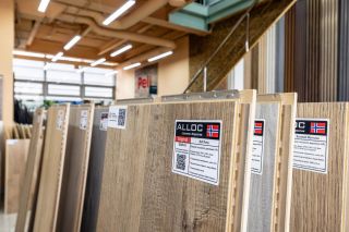 Профессиональная фотосъемка магазина ламинат. Фото для контента.