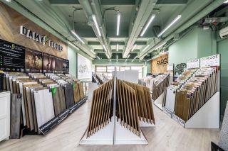 Профессиональная фотосъемка магазина ламинат. Фото для контента.